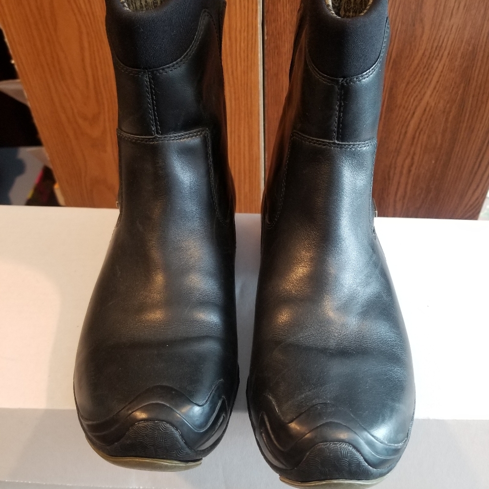 Snow, hiking boots